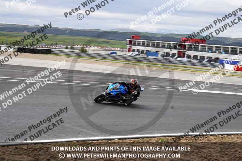 cadwell no limits trackday;cadwell park;cadwell park photographs;cadwell trackday photographs;enduro digital images;event digital images;eventdigitalimages;navarra;no limits trackdays;peter wileman photography;racing digital images;trackday digital images;trackday photos